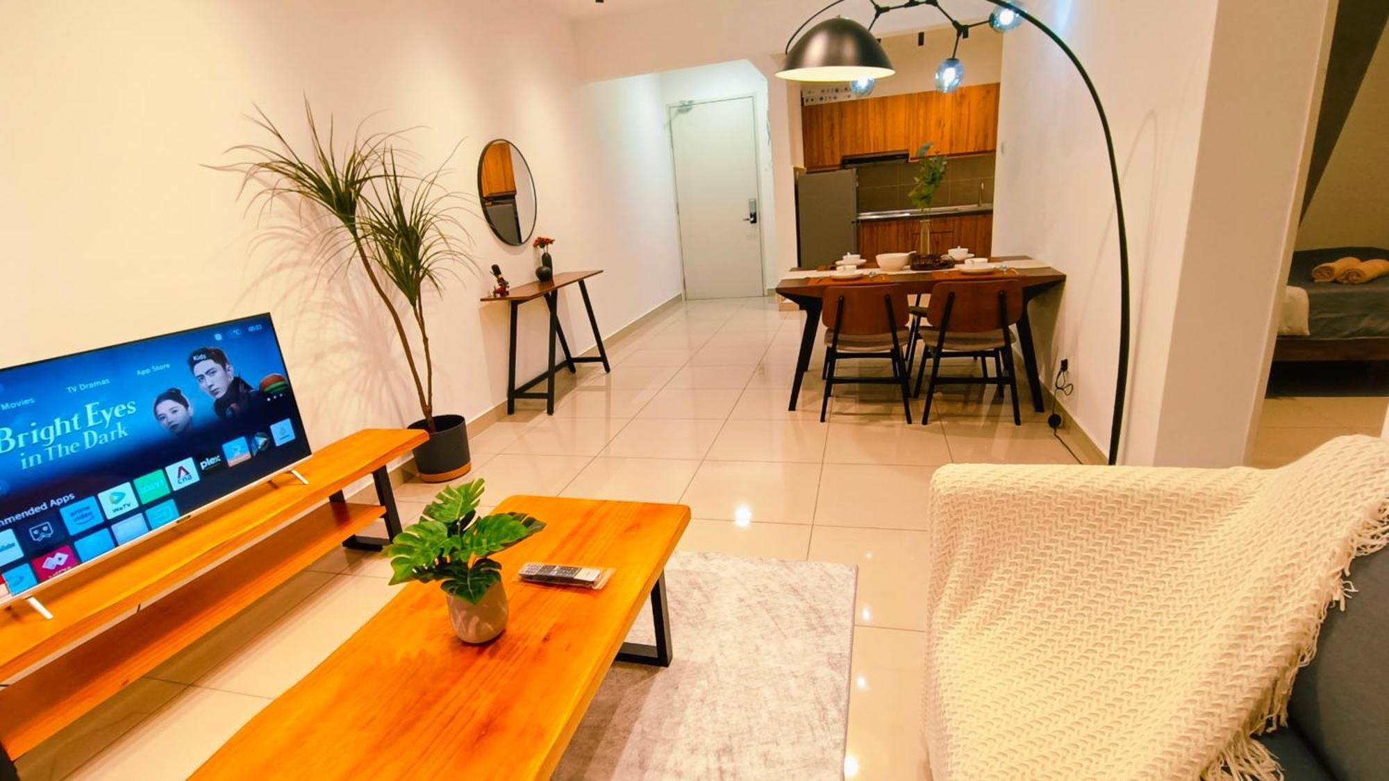 Apartment D'putra 1min To Ioimall Near Jpo, Senai Airport Kulai