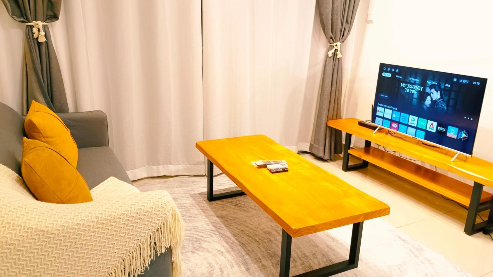 D'putra 1min To Ioimall Near Jpo, Senai Airport Apartment *