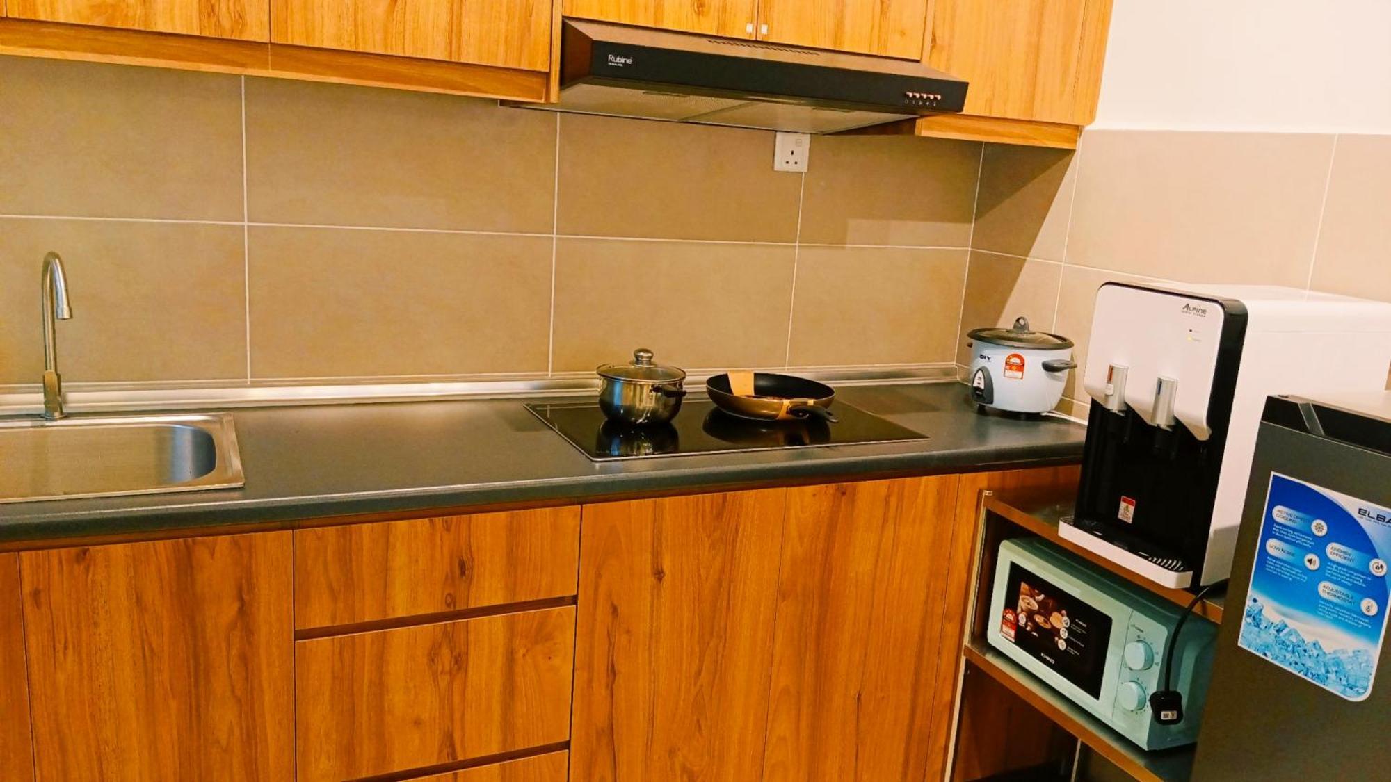 D'putra 1min To Ioimall Near Jpo, Senai Airport Apartment