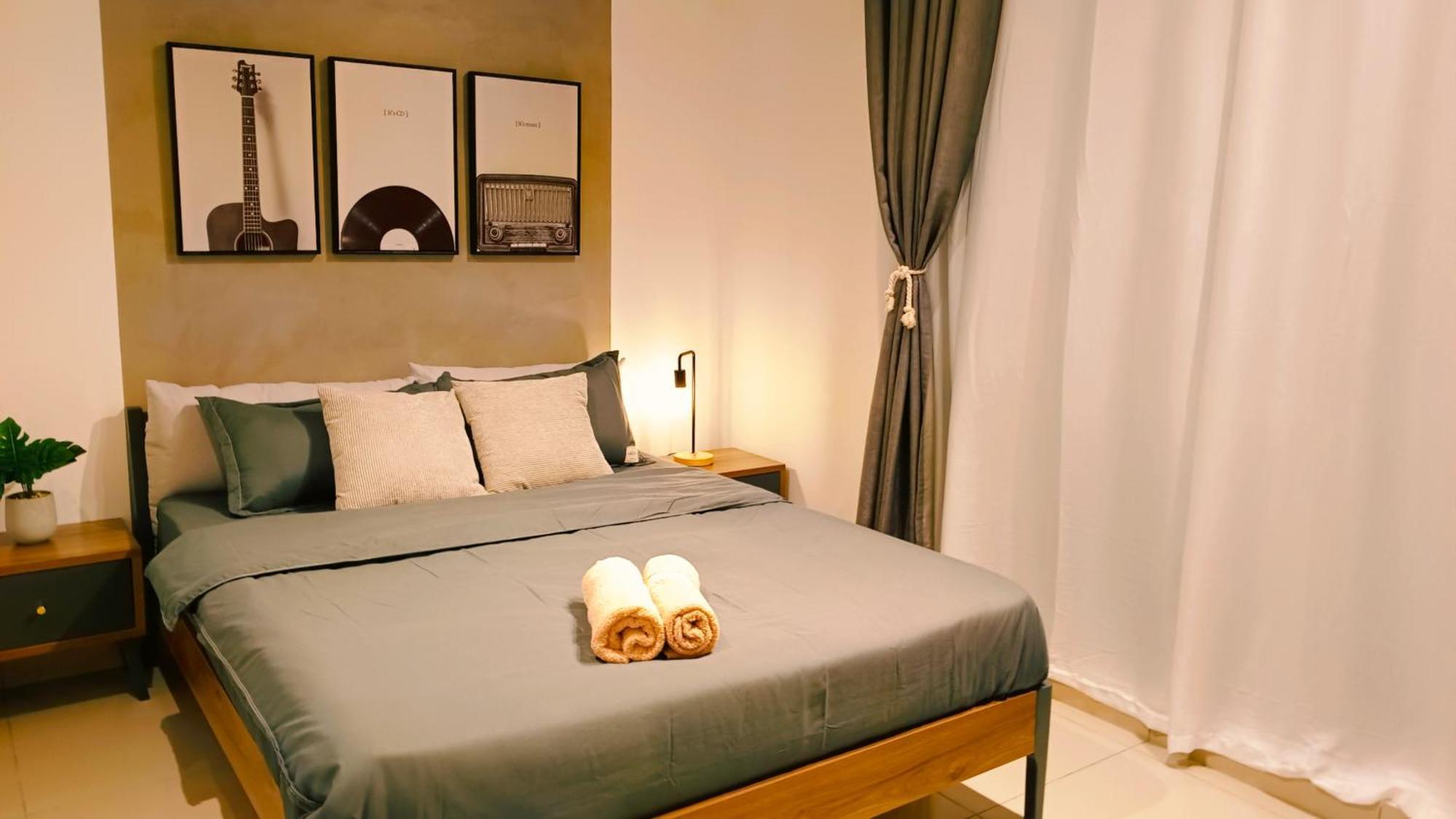 Apartment D'putra 1min To Ioimall Near Jpo, Senai Airport